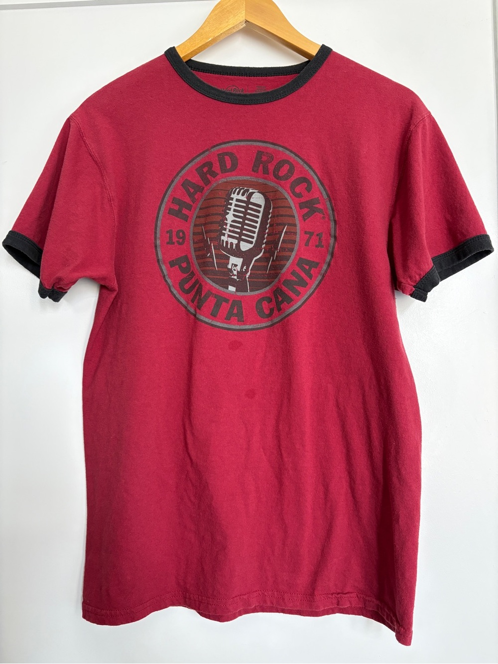 Hard Rock Cafe Punta Cana Ringer Graphic Tee Red Medium